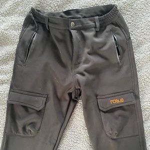 Women’s size 28 outdoor/snow pants